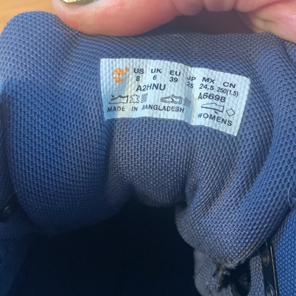 Like NEW Timberland women’s hiking boots, size 8 - Picture 5 of 9
